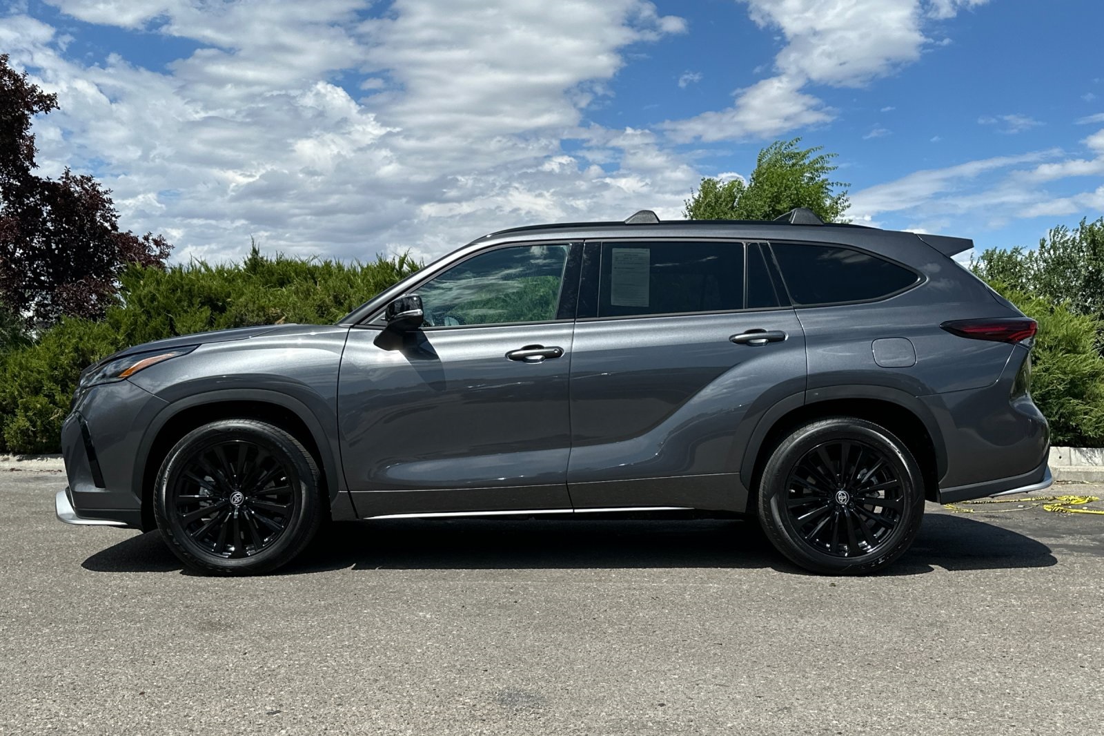 2024 Toyota Highlander XSE photo 3