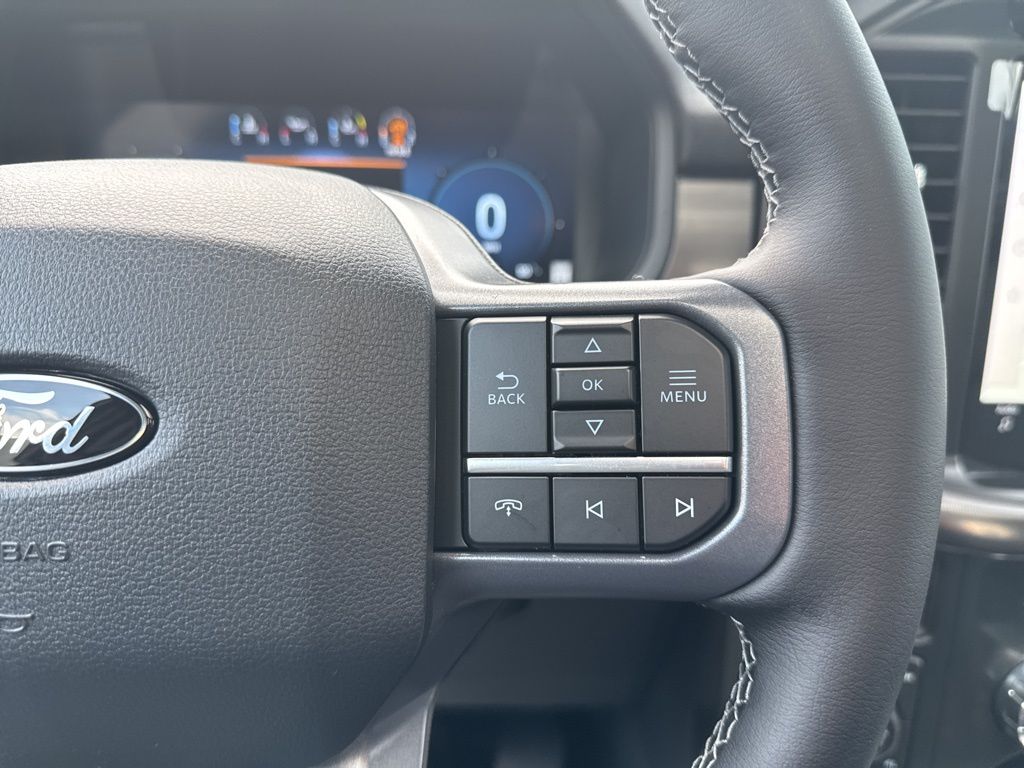 2025 Ford F-150 Lariat photo 25