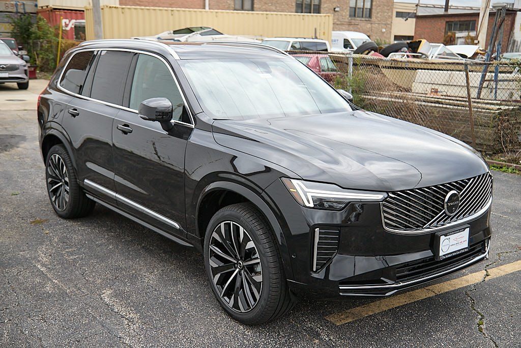 2026 VOLVO XC90 - Image 3