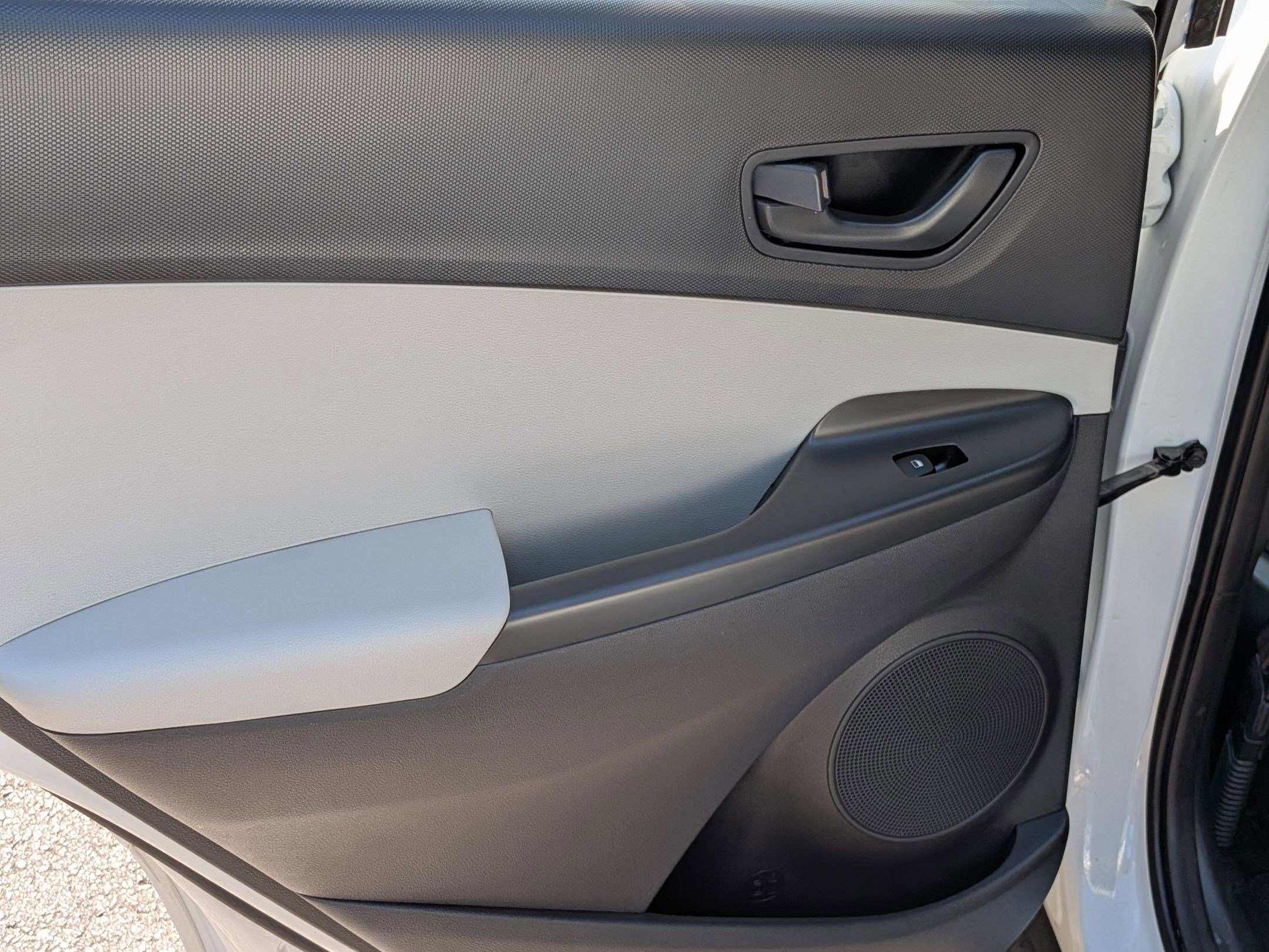 2023 Hyundai Kona SEL photo 24