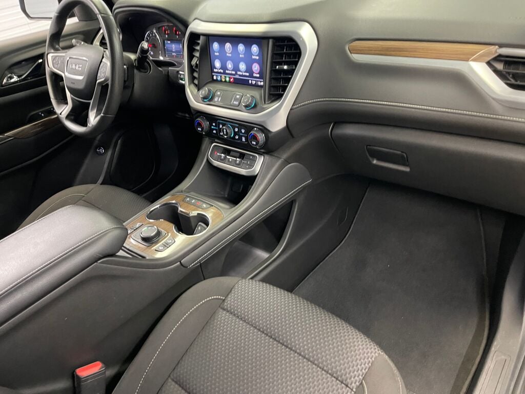 2023 Gmc Acadia SLE photo 21
