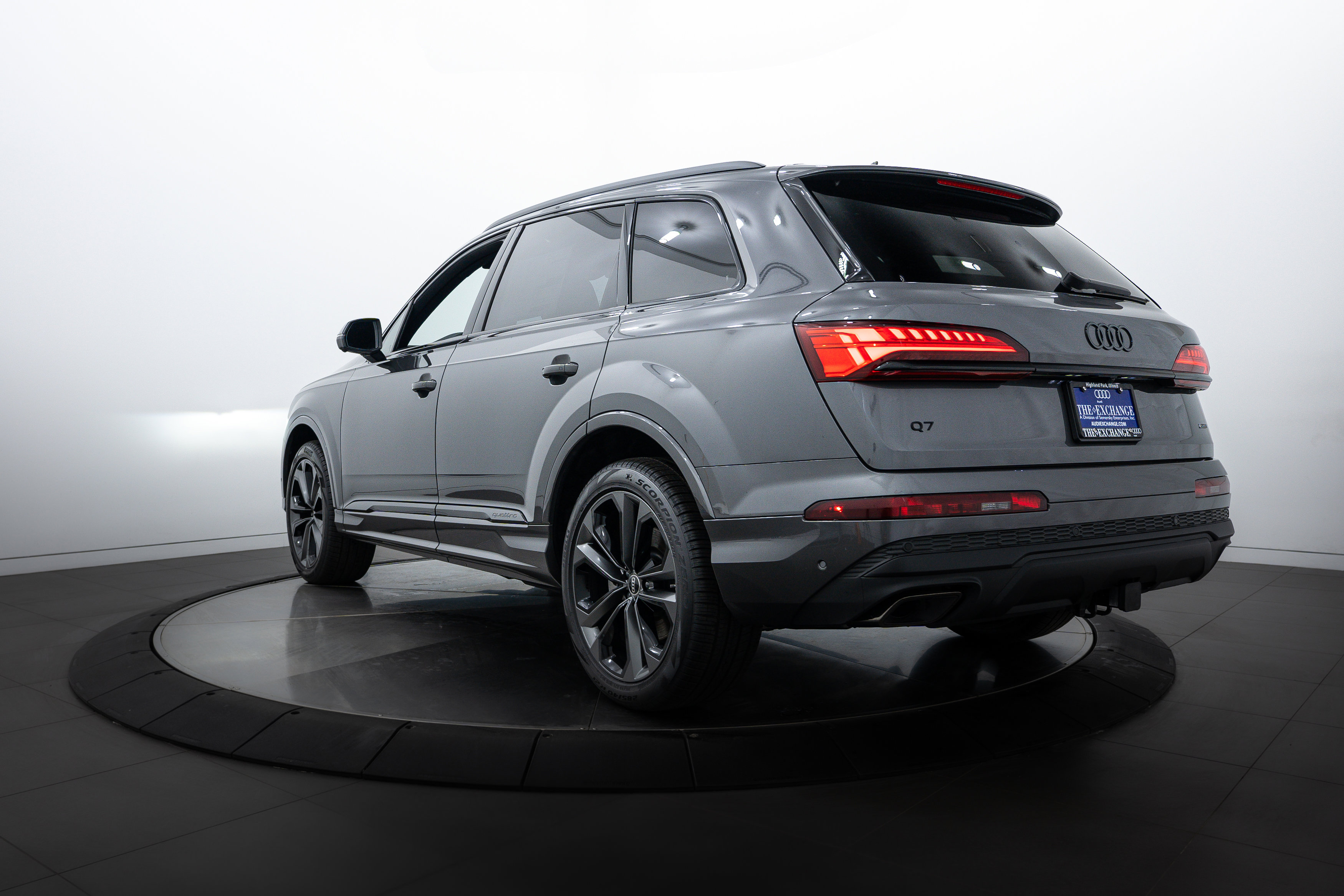 2025 Audi Q7 Premium Plus photo 4