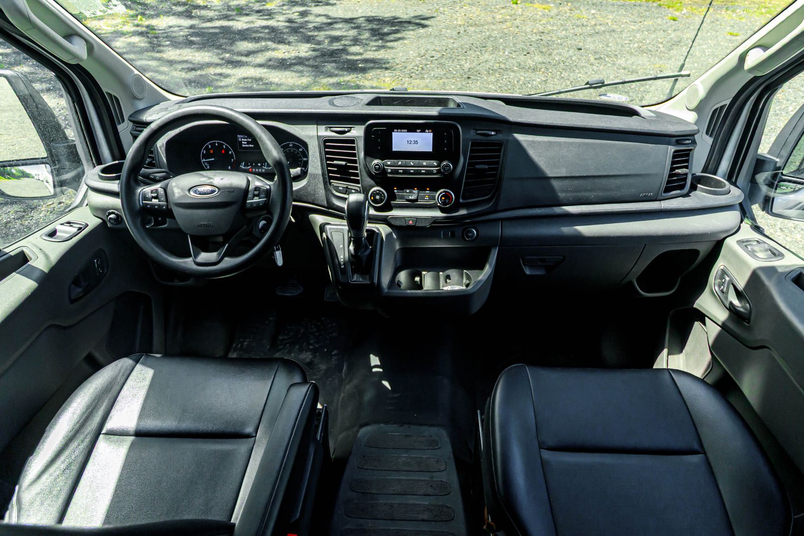 2020 Ford Transit photo 16