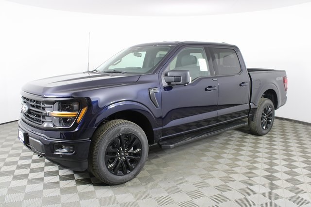 2025 Ford F-150 XLT photo 2