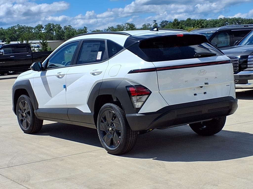 2026 Hyundai Kona SEL photo 3