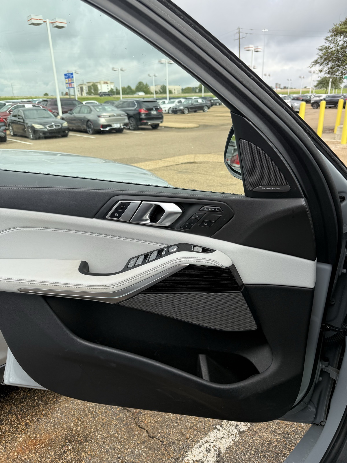 2023 Bmw X7 xDrive40i photo 2