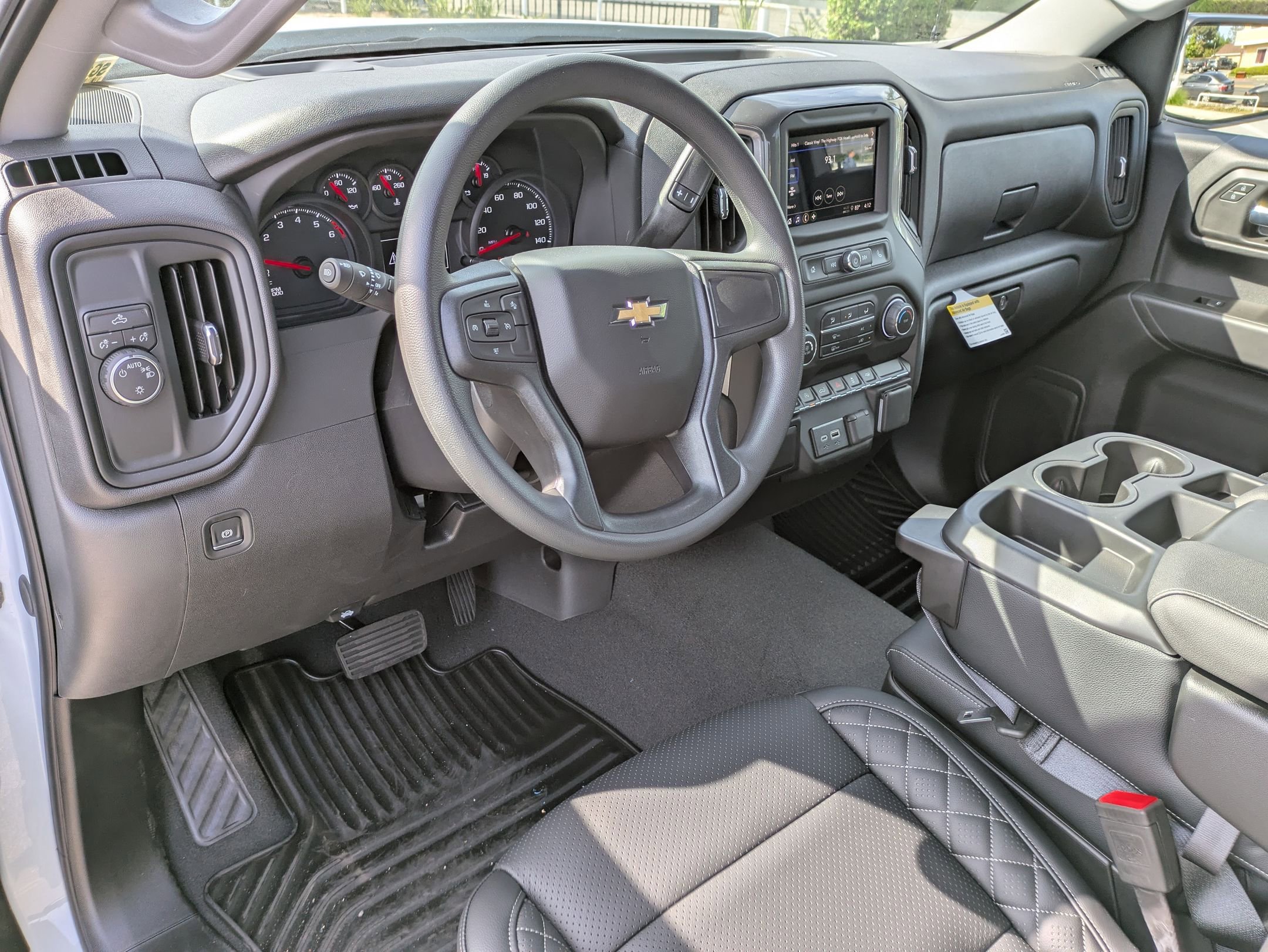 2025 Chevrolet Silverado 1500 Custom photo 10