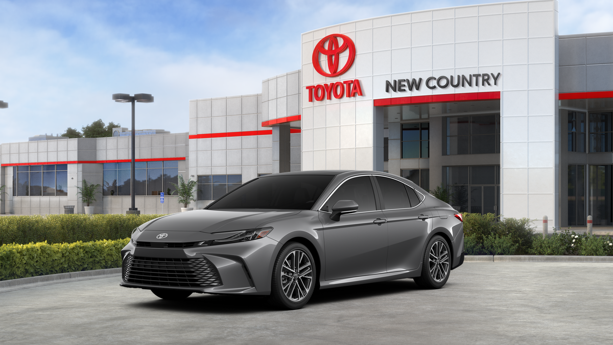 2026 Toyota Camry XLE's photo
