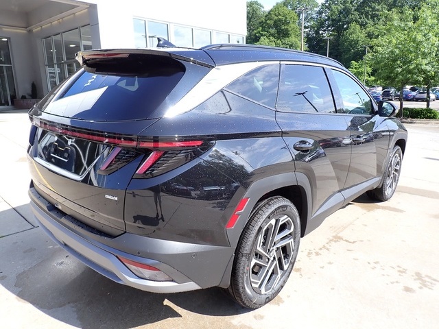 2025 Hyundai Tucson Limited photo 2