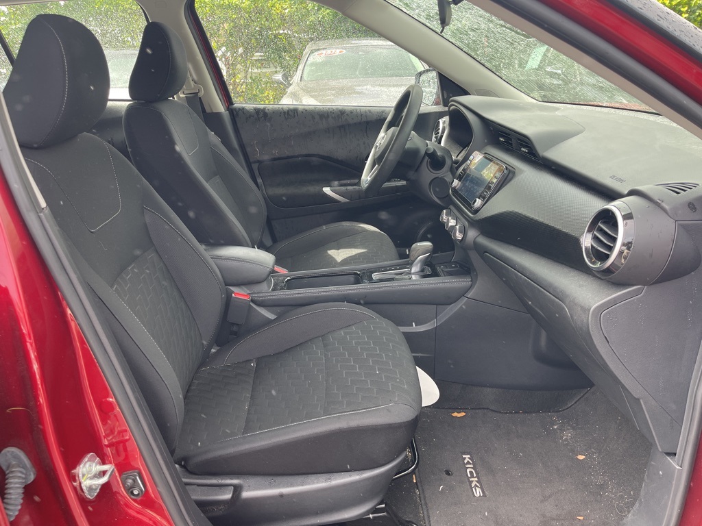 2023 Nissan Kicks SV photo 18