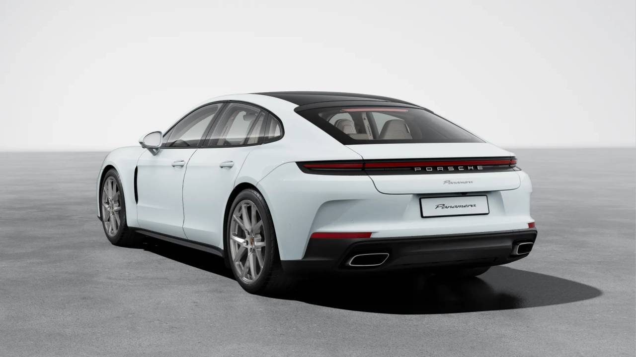 2026 Porsche Panamera 4 photo 3