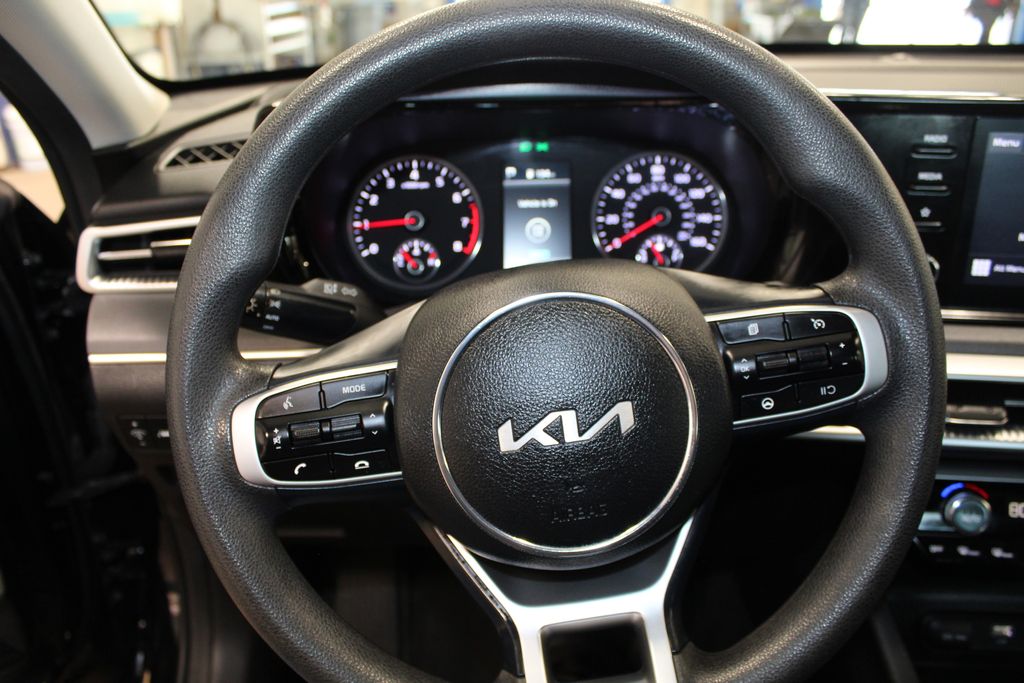 2023 Kia K5 LXS photo 19