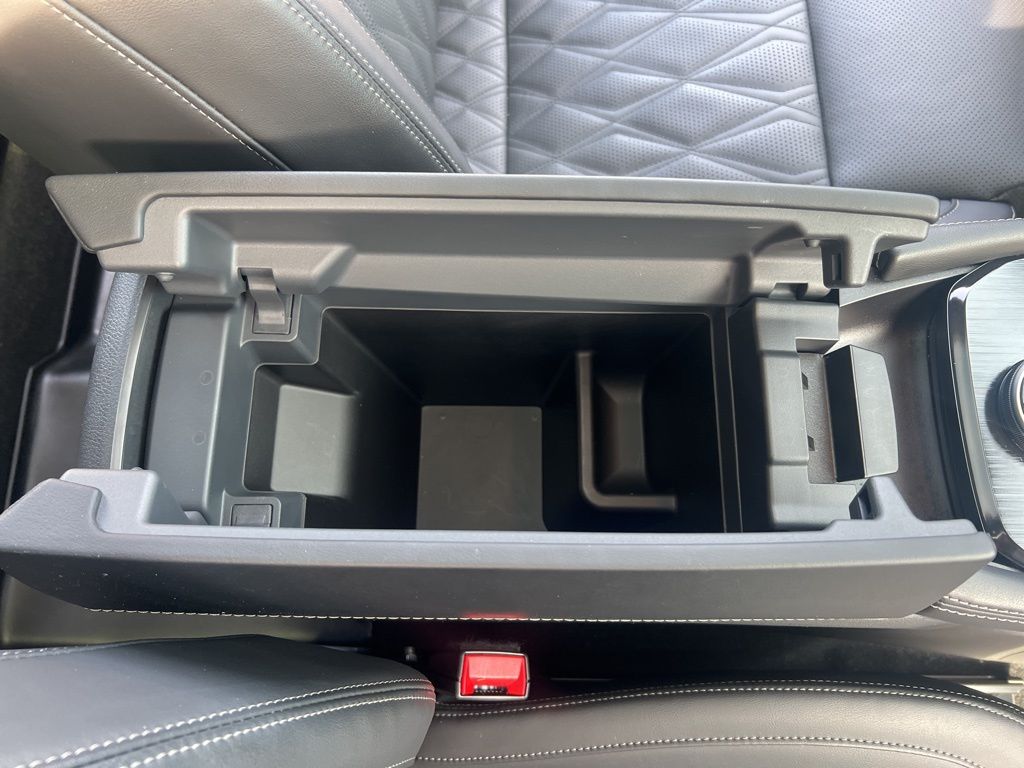 2024 Nissan Rogue Platinum photo 25