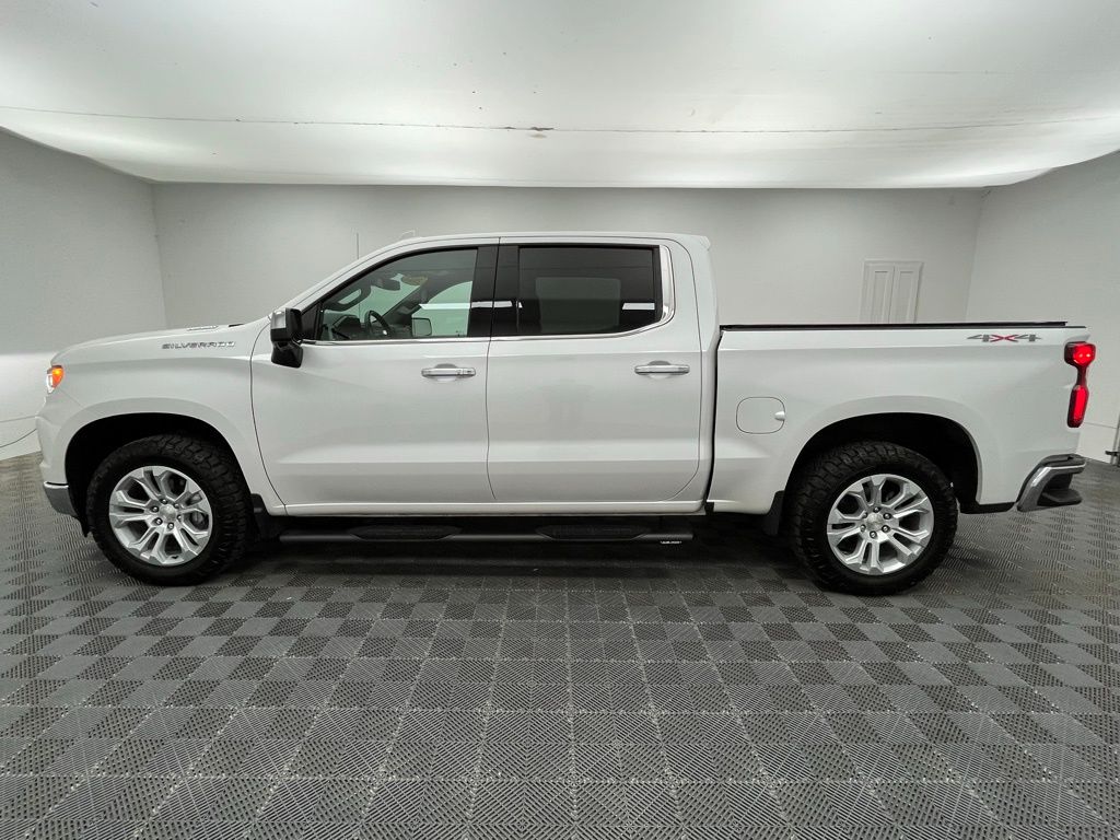 2022 Chevrolet Silverado 1500 LTZ photo 14