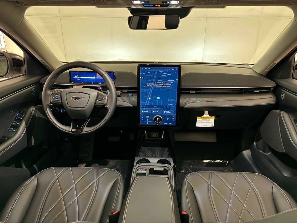 2025 Ford Mustang Mach-E Select photo 4