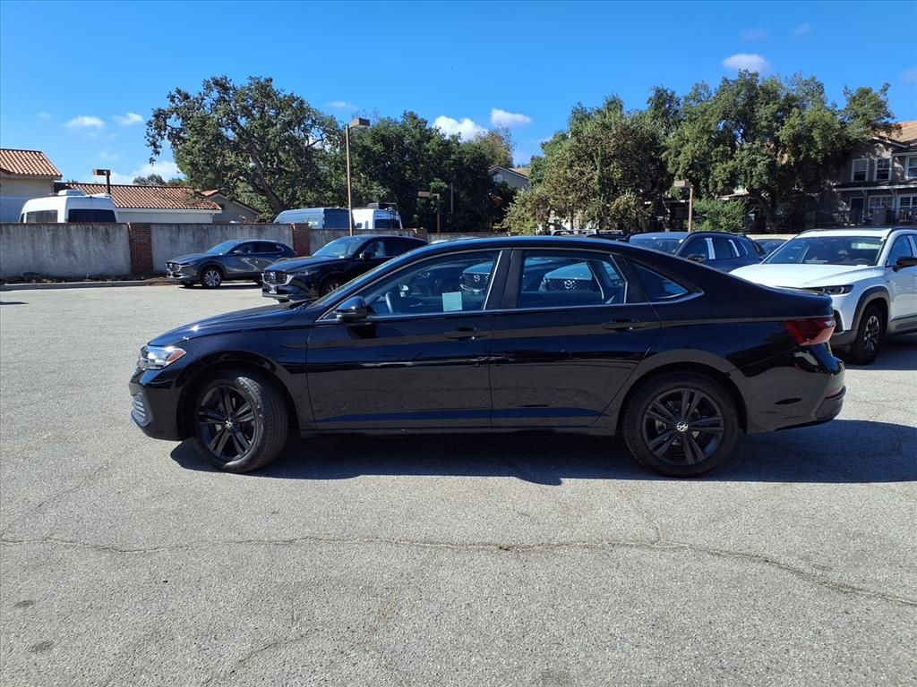 2023 Volkswagen Jetta 1.5T SE photo 3