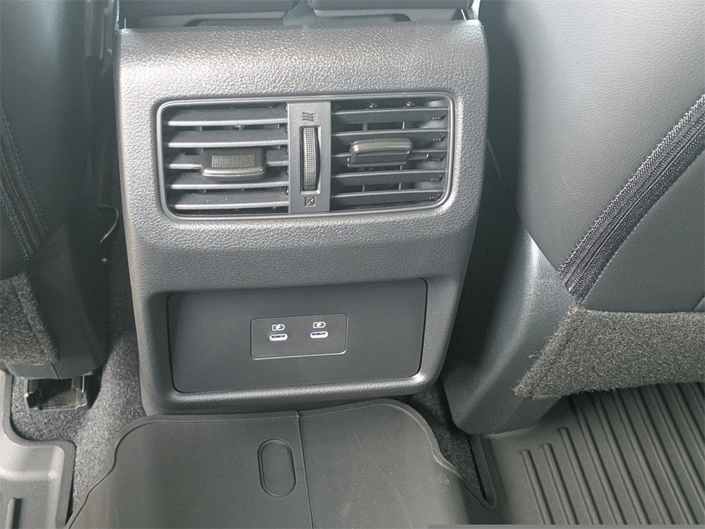2026 Nissan Rogue SV photo 16