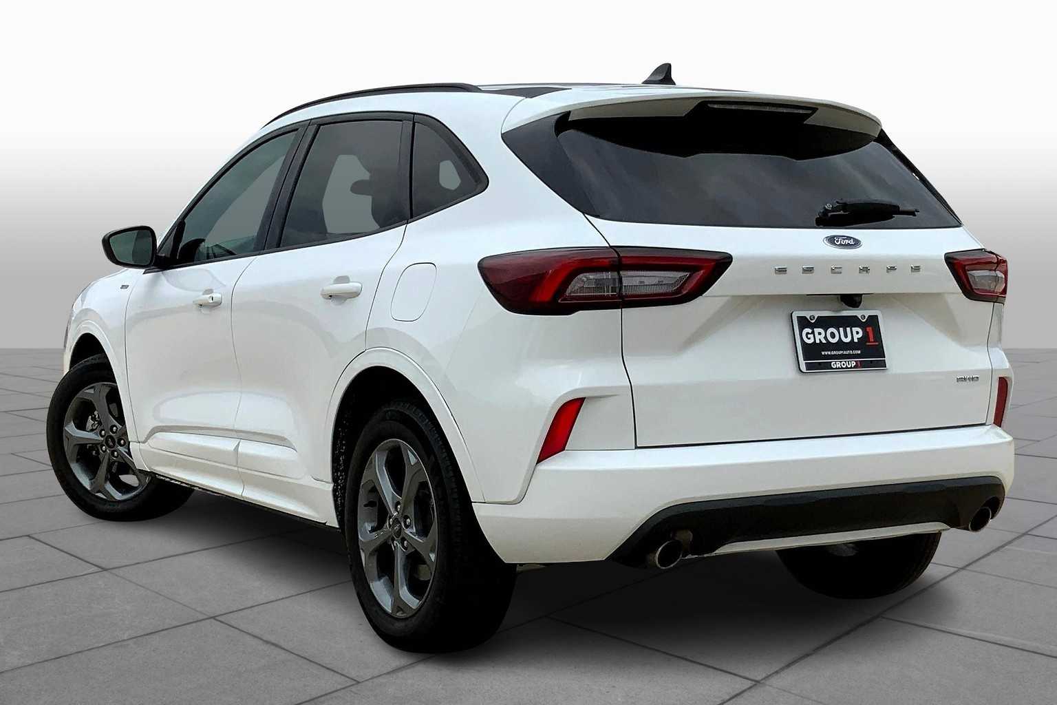 2023 Ford Escape ST-Line photo 10