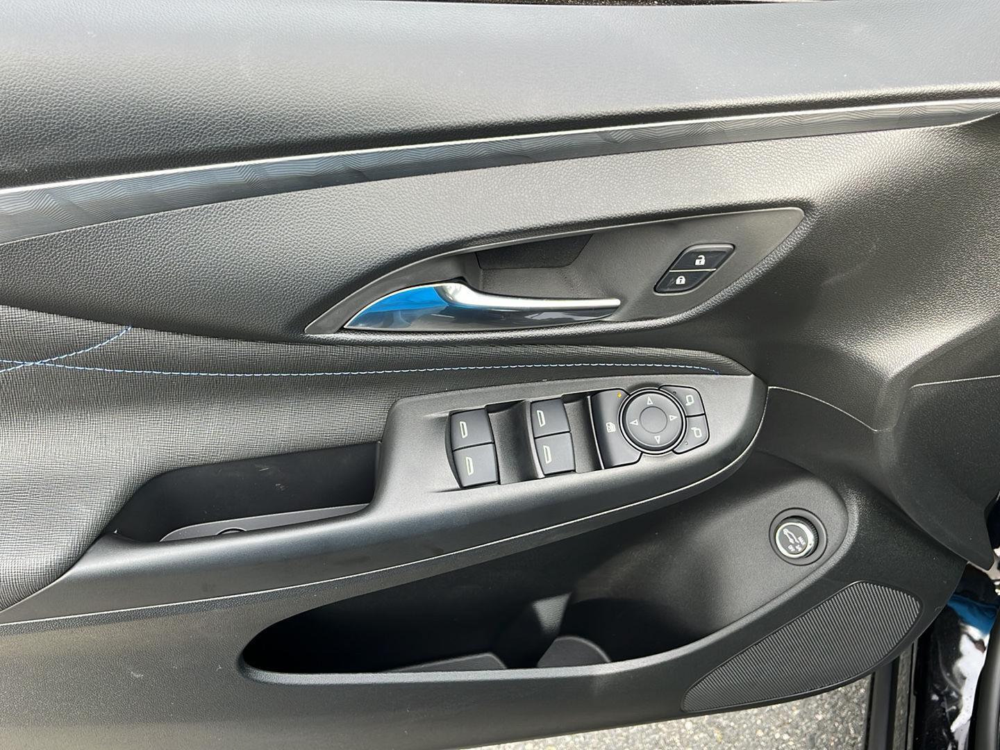 2025 Buick Envista ST photo 10