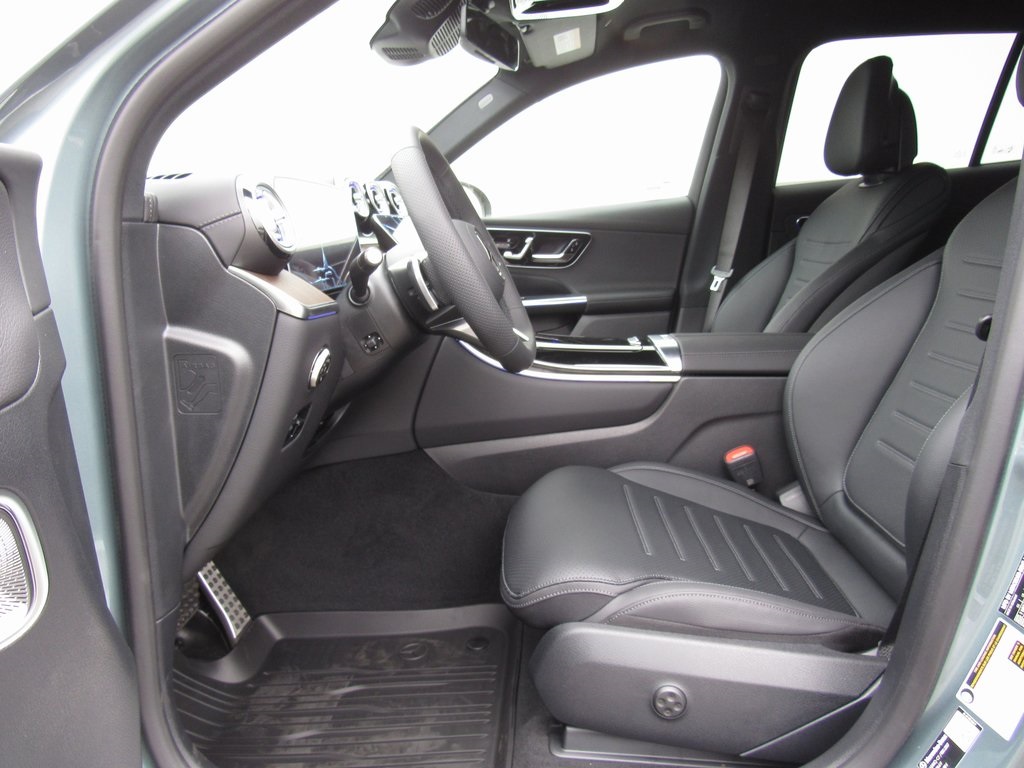 2026 Mercedes Benz GLC 300 4MATIC photo 6