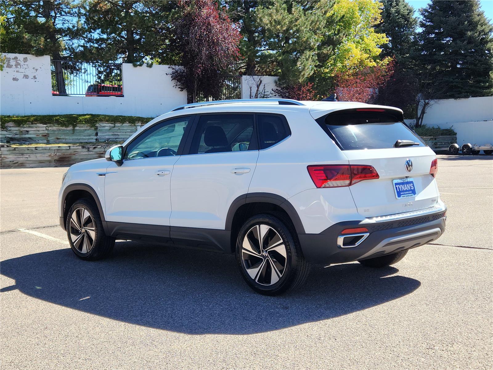 2023 Volkswagen Taos SE photo 4