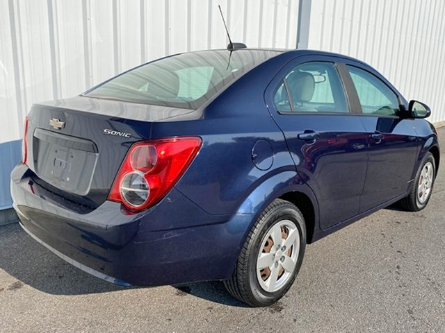 2015 Chevrolet Sonic LS photo 3