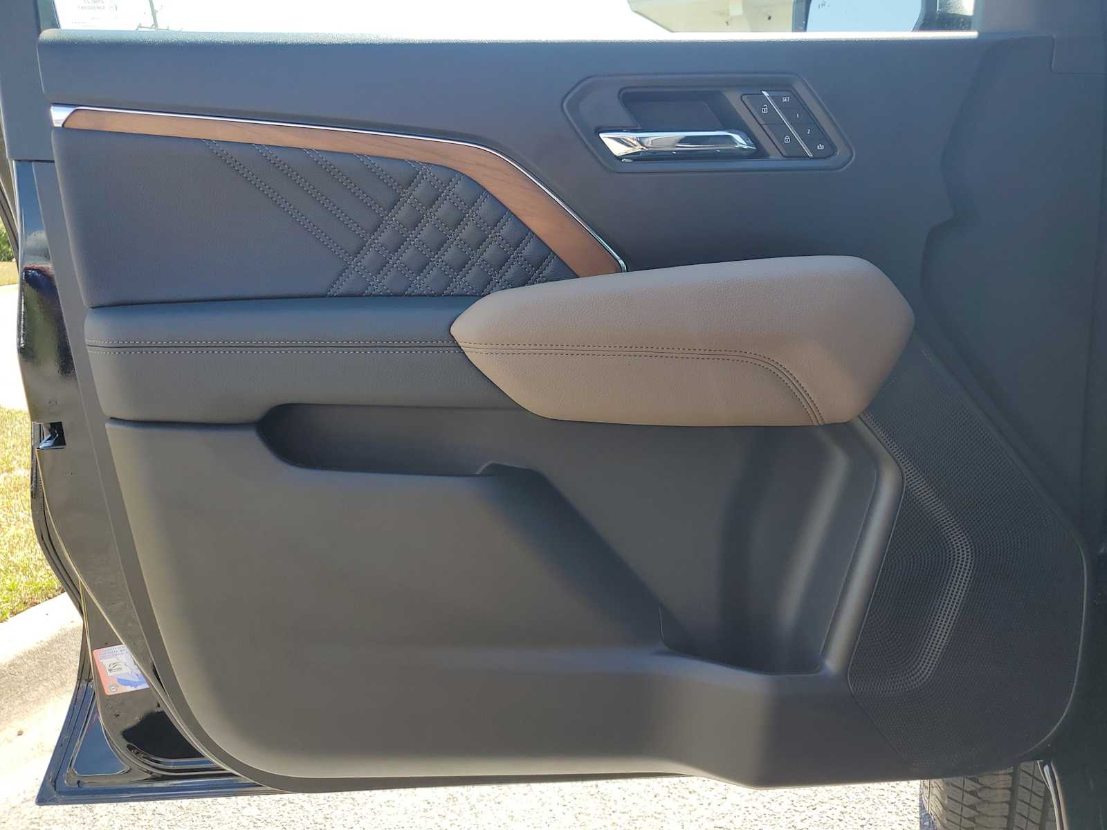 2026 Gmc Canyon Denali photo 14