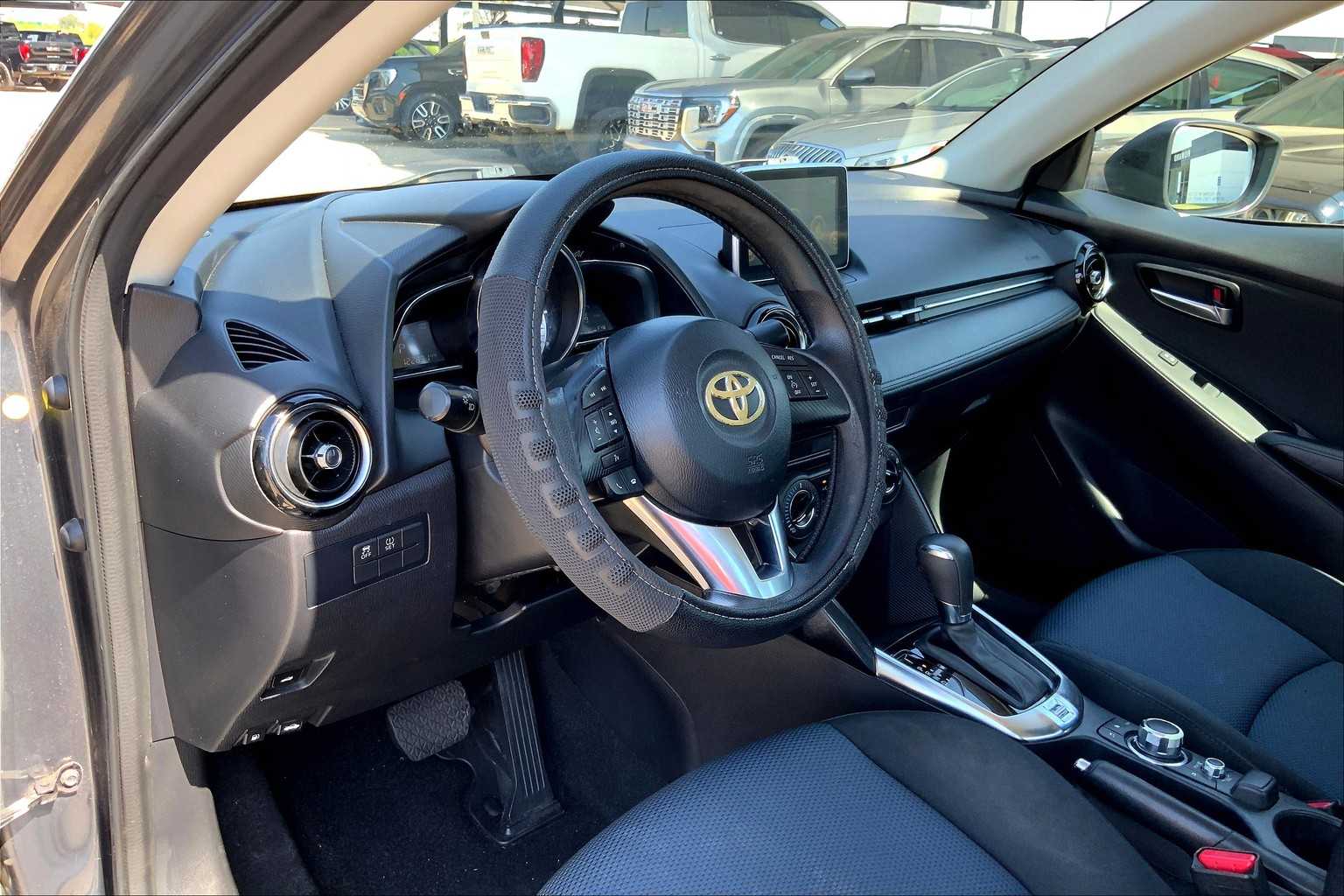 2017 Toyota Yaris iA photo 14
