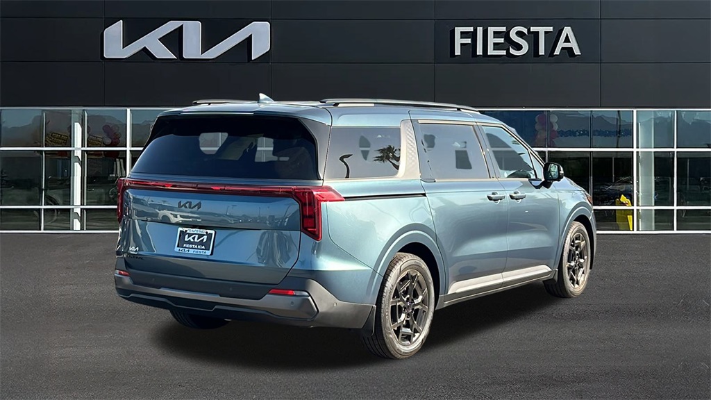 2026 Kia Carnival SX photo 6