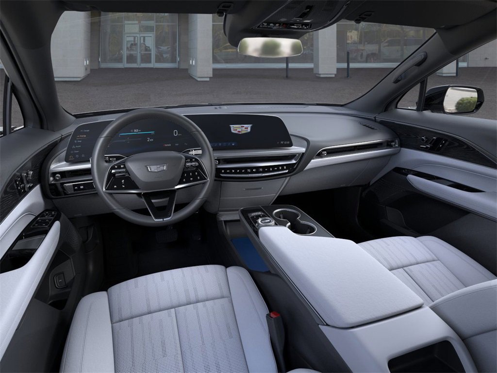 New 2025 Cadillac LYRIQ Luxury 1