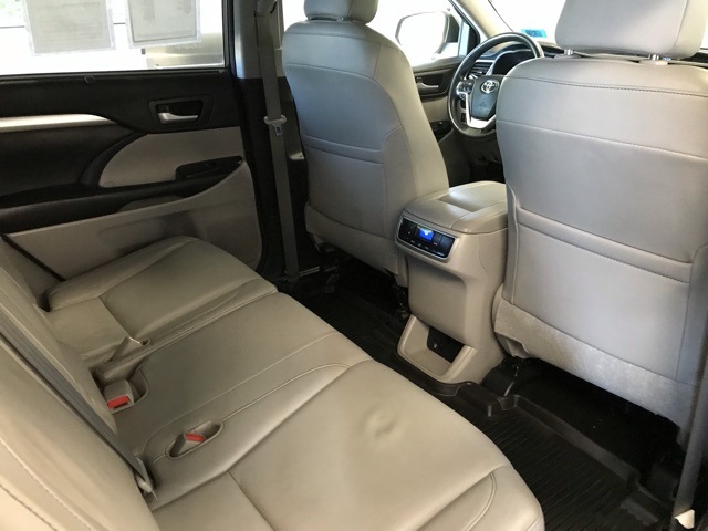 2015 Toyota Highlander XLE photo 14