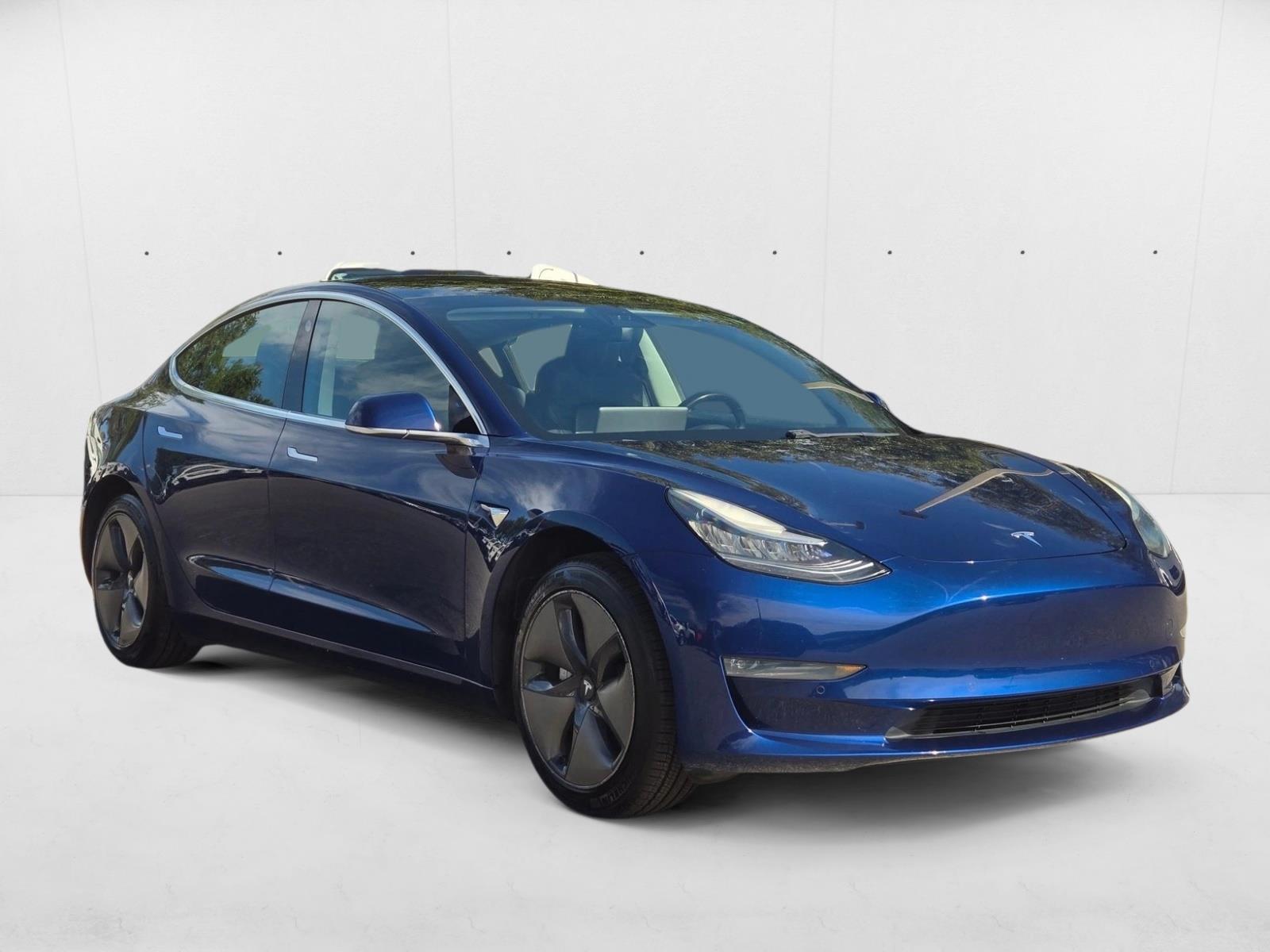 2019 Tesla Model 3 Standard Range Plus photo 3