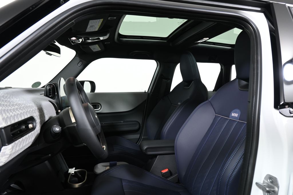 2026 Mini Cooper 4 Door Hardtop Signature photo 12