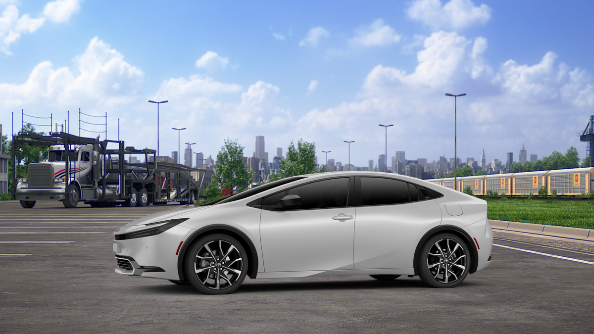 2026 Toyota Prius Plug-in Hybrid XSE photo 3