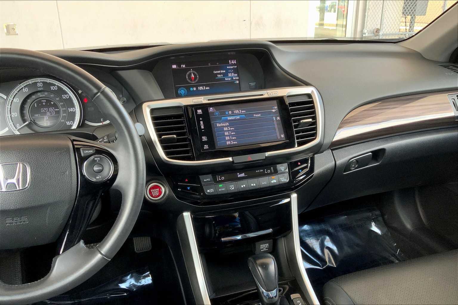2016 Honda Accord EX-L photo 6