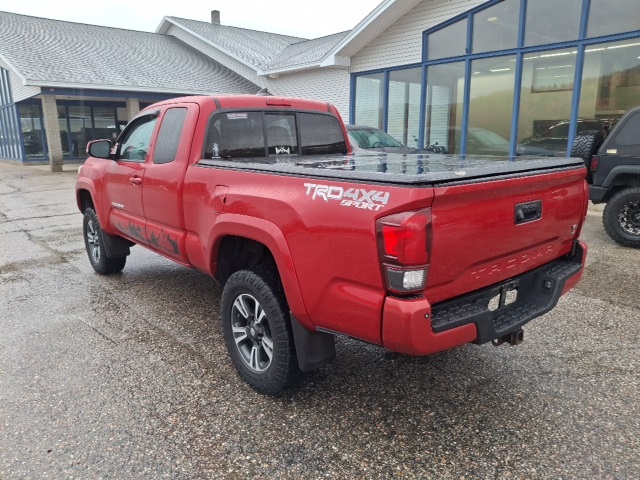 2019 Toyota Tacoma TRD Sport photo 5
