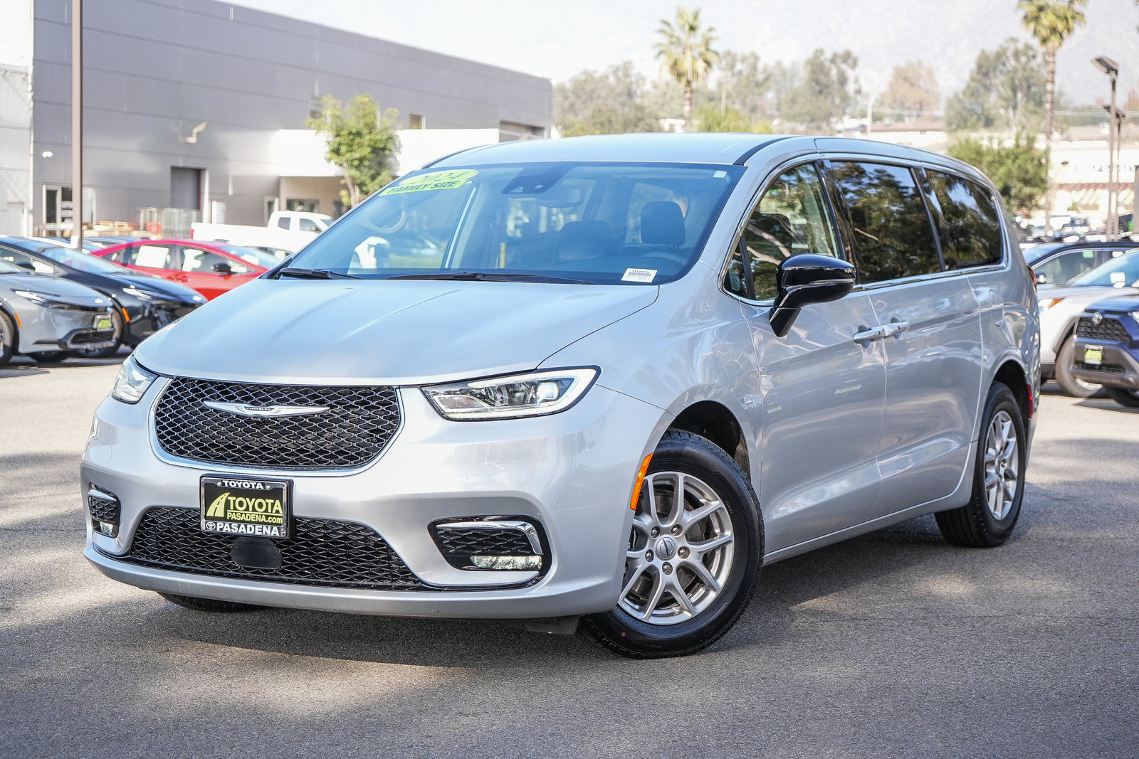 2024 Chrysler Pacifica Touring L