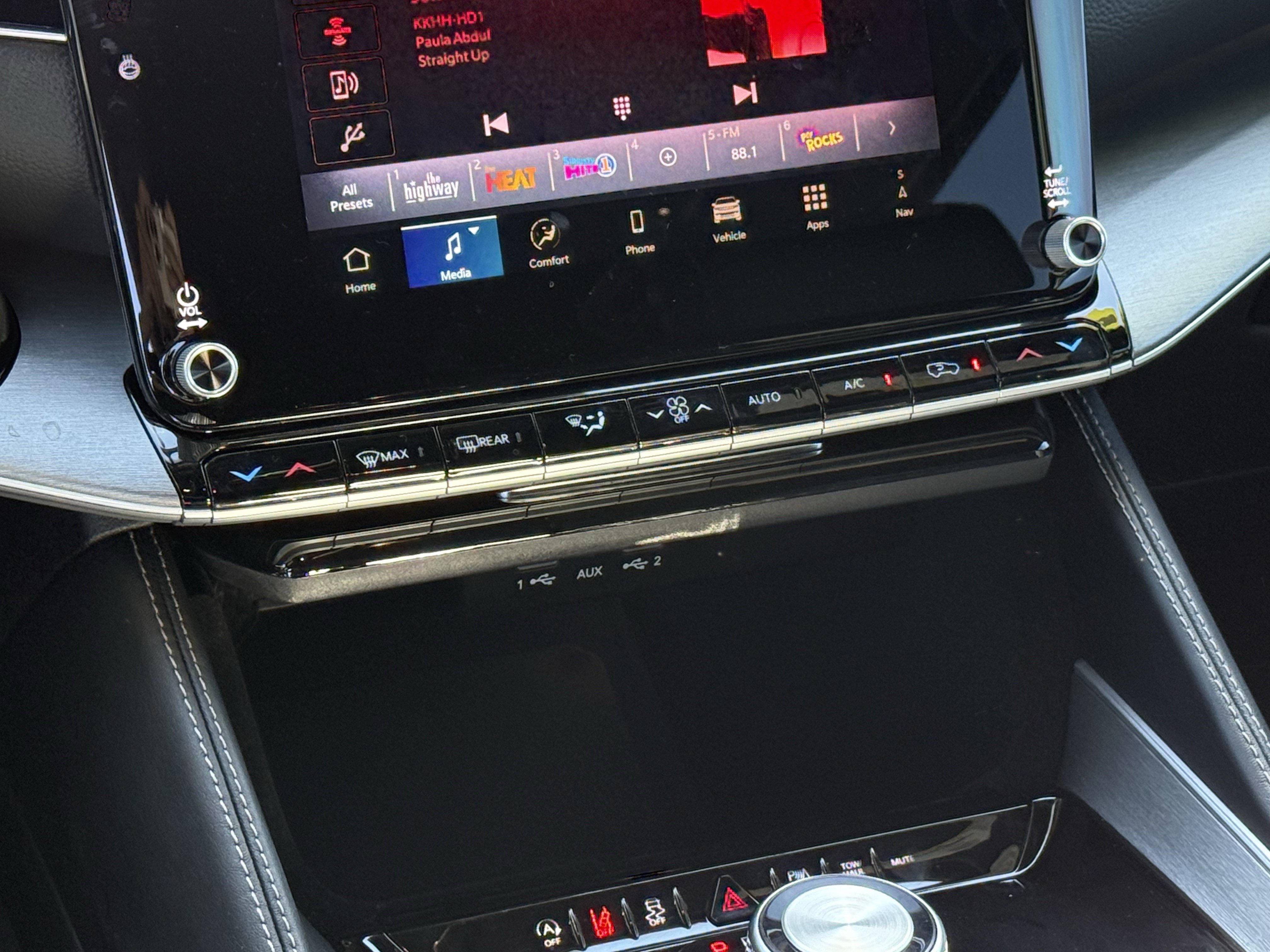 2025 Jeep Wagoneer Base photo 3