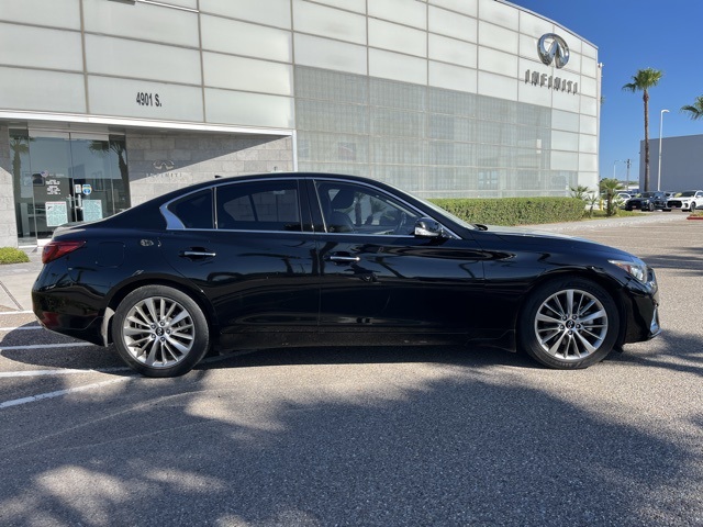 2022 Infiniti Q50 LUXE photo 3