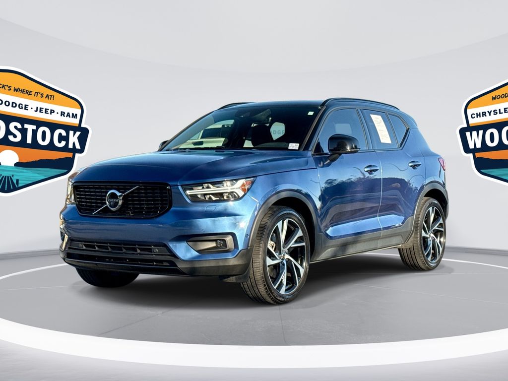 2021 Volvo XC40 R-Design
