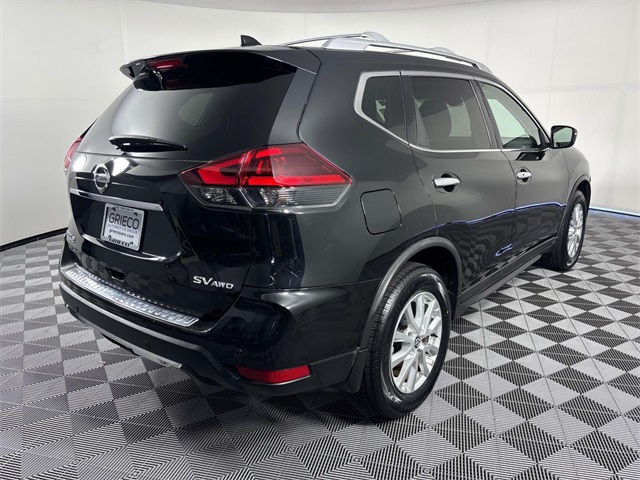 2019 Nissan Rogue SV photo 5