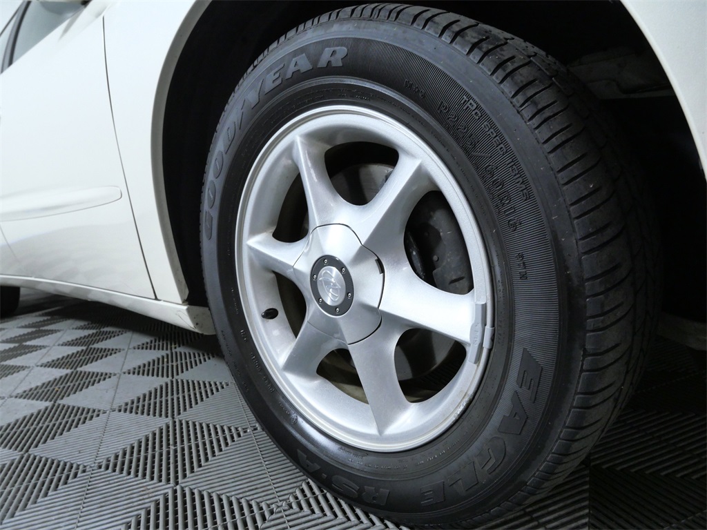 Used 2002 Oldsmobile Aurora 3.5 with VIN 1G3GR64H724117867 for sale in Apple Valley, Minnesota