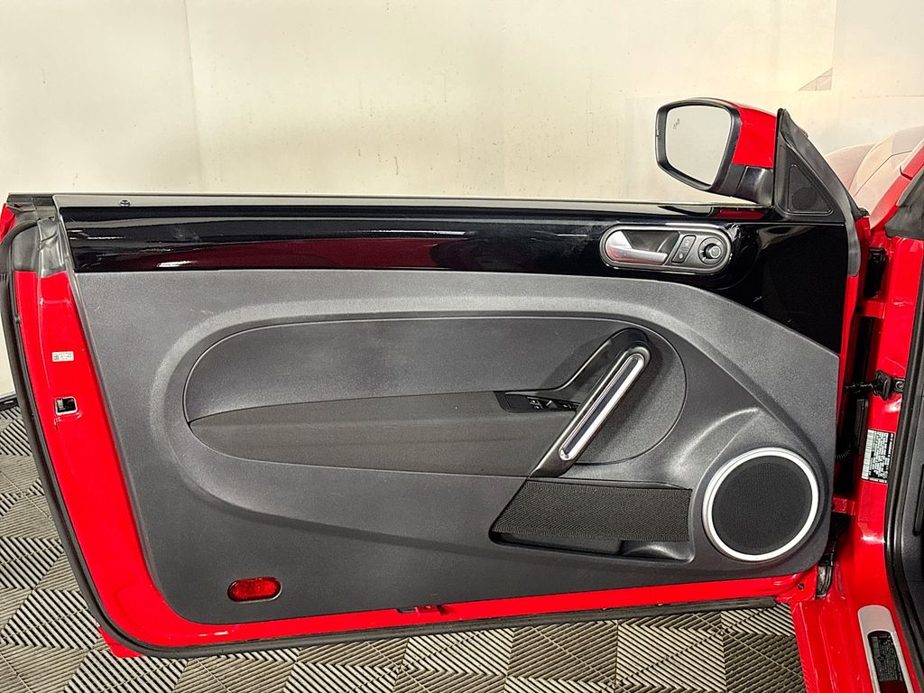 2018 Volkswagen Beetle Coast photo 10