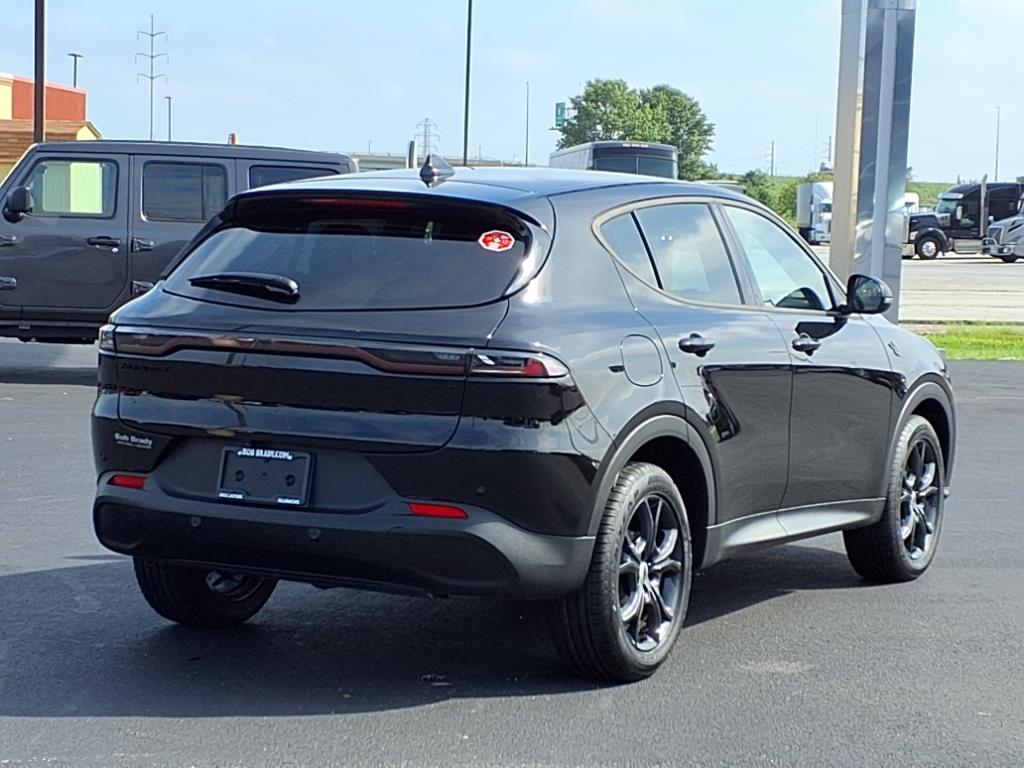 2025 Dodge Hornet GT photo 11