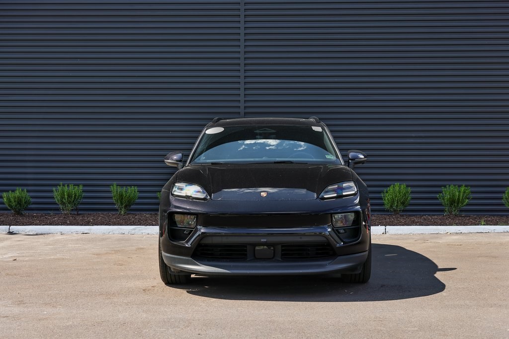 2024 Porsche Macan Electric 4 photo 10