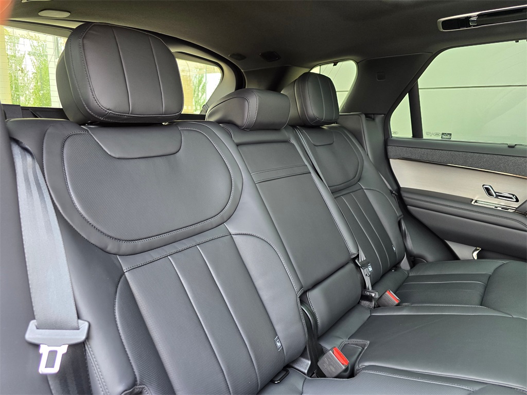 2025 Land Rover Range Rover Sport SE photo 26