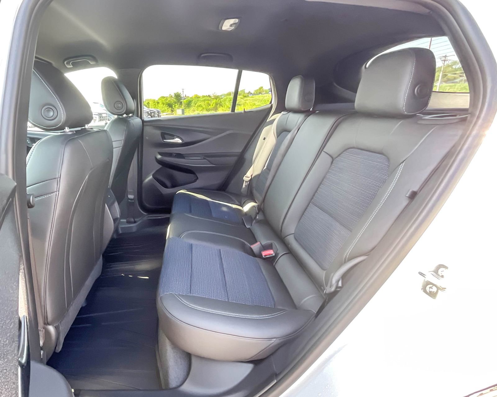 2025 Buick Envista Preferred photo 17