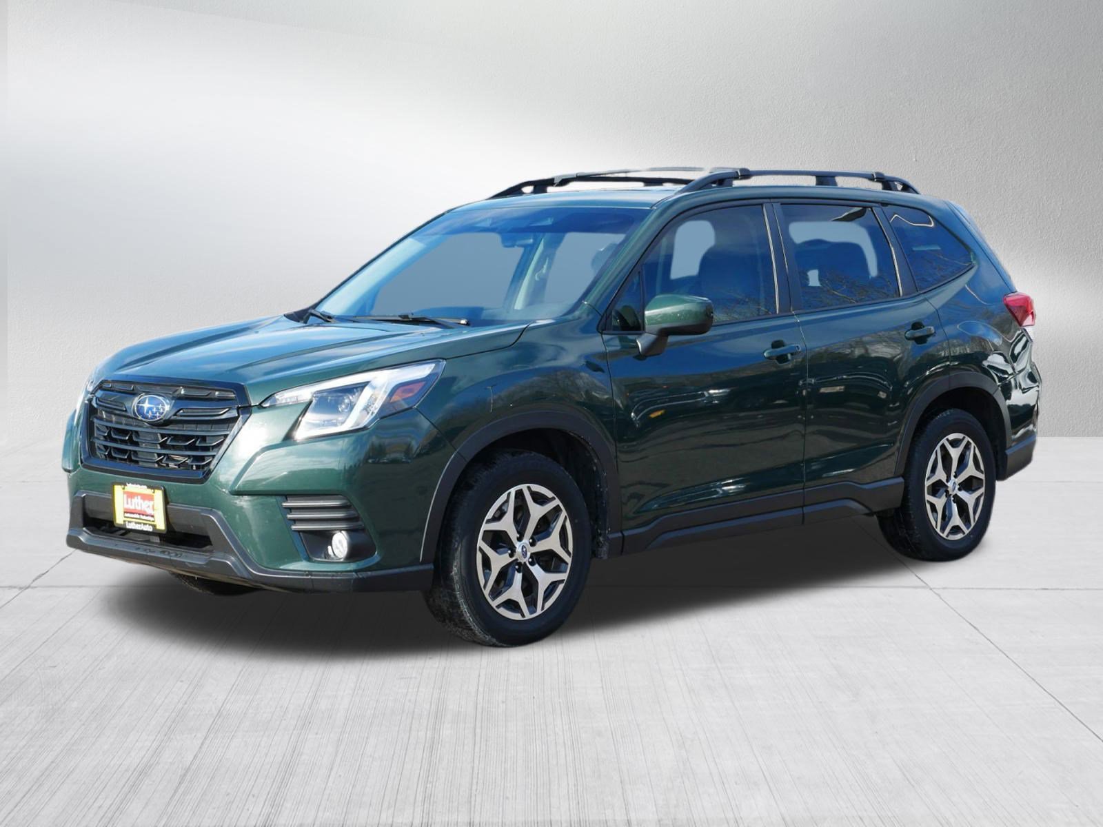 2022 Subaru Forester Premium photo 3