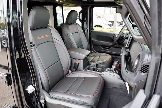 New 2025 Black Clear-Coat Exterior Paint Jeep Rubicon image 18