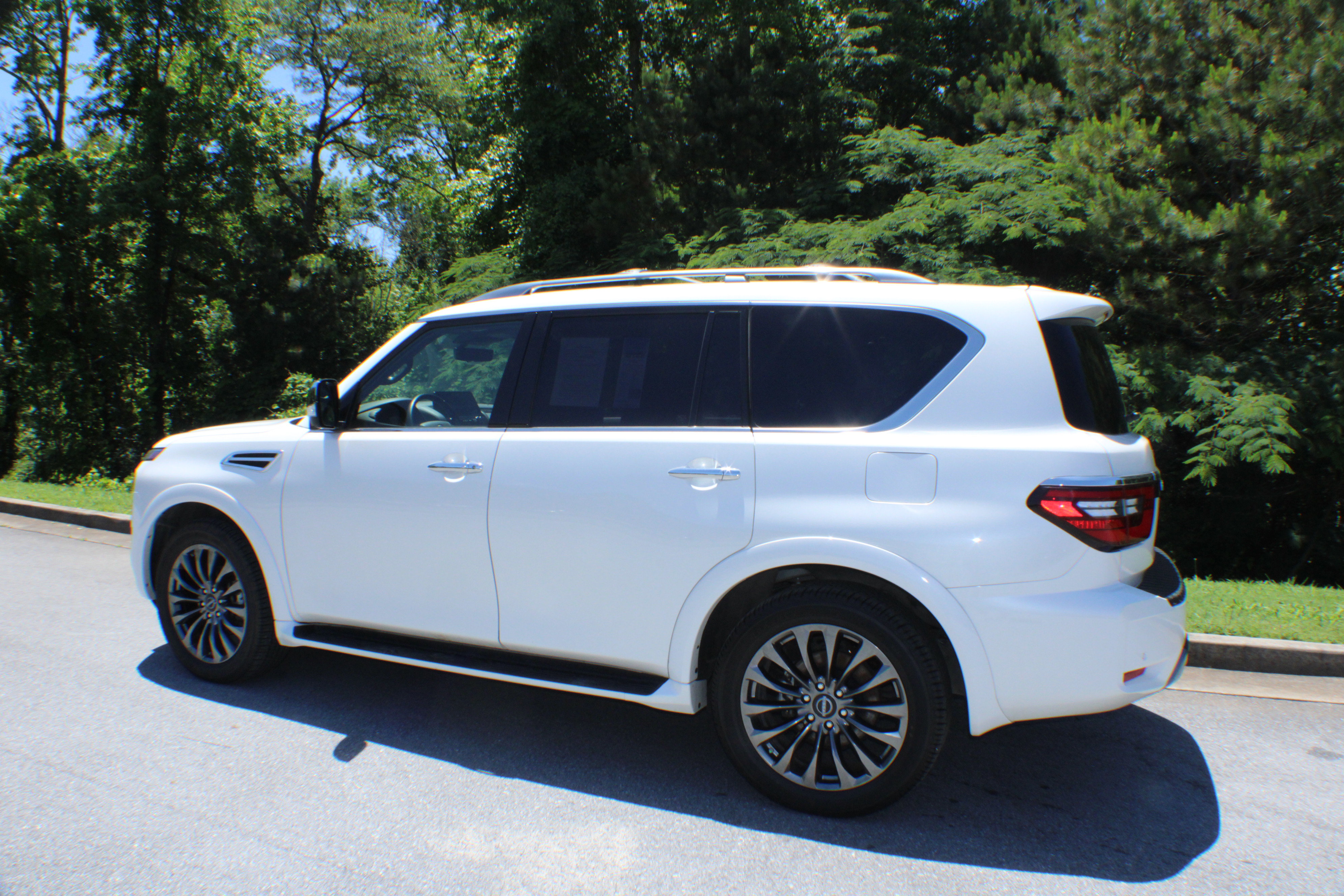 2023 Nissan Armada Platinum photo 3
